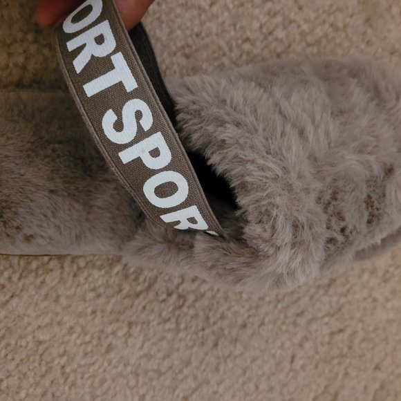 RT Sport Fuzzy Slippers - Brown - Size 36-37 - Picture 2 of 4